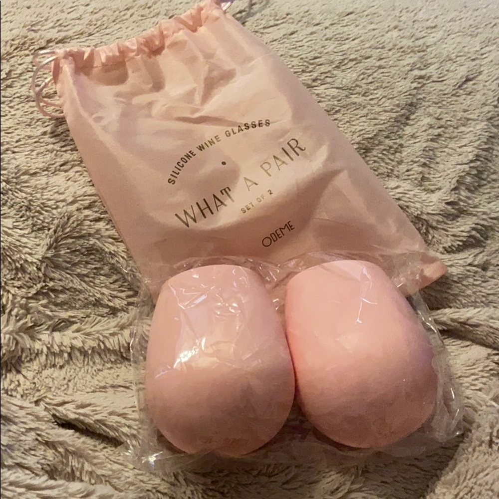 2 Pink ODEME Silicone Wine Glasses
